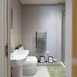 Apartment Elegant 4 Guest Stay In Central Leeds Near The Arena Leeds (West Yorkshire)