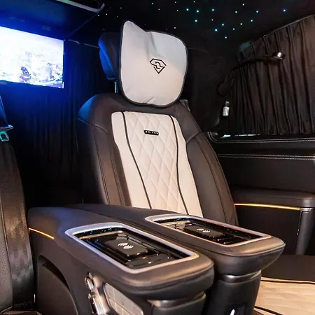 Modern One Bed By Arena *