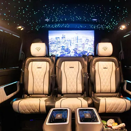 Modern One Bed By Arena Apartment