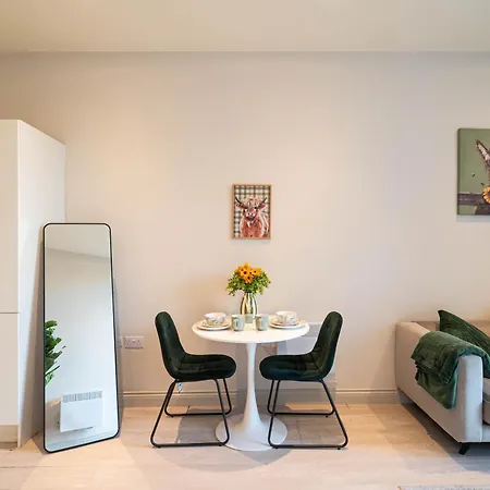 Relaxing 3 Bed Urban Getaway Sleeps 4 Central Leeds Free Wifi * Leeds (West Yorkshire)